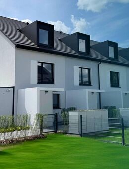 **PLATZ FÜR DIE GANZE FAMILIE: 4-Zimmer mit EBK, TERRASSE, 2 BÄDERN uvm. im FinkenPark Geesthacht** - Geesthacht