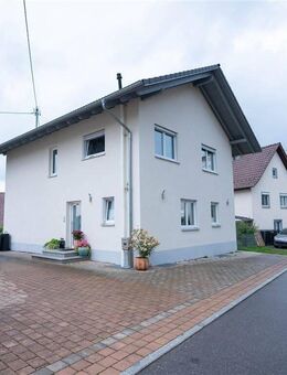 Modernes Einfamilienhaus mit PV-Anlage, Garten und viel Platz in ruhiger Lage von Steinhausen - Steinhausen (Rottum)