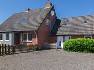 Einfamilienhaus mit zwei Einliegerwohnungen direkt an der Ostsee - Brodersby (Landkreis Rendsburg-Eckernförde)