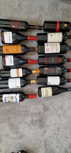 Rotwein und Weißwein