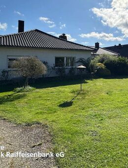 Attraktives Zweifamilienhaus mit großem Grundstück - Kirchberg (Hunsrück)