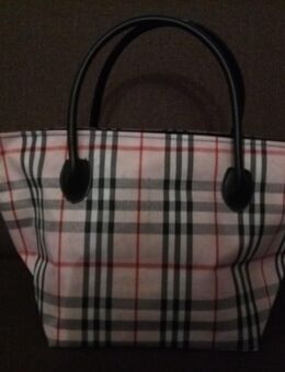 schöne Tasche (no Name) - Essen