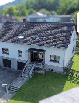 SCHADE IMMOBILIEN - Zweifamilienhaus in Böddinghausen, modern, stilvoll und charmant! - Plettenberg