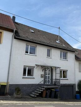 Charmantes Reihenmittelhaus mit Gartengrundstück - Lauschied