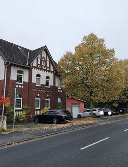 Geräumiges,16-Raum-Mehrfamilienhaus in Laatzen mit großem Grundstück(inkl. Anbau uvm)/BAUGENEHMIGUNG - Laatzen