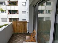 2-Zimmerwohnung mit Wlan, TV, Küche, Dusche/WC, Waschmaschine und Balkon - Frankfurt (Main)