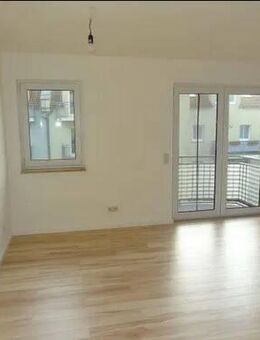 Gemühtliche helle 2-Raum-Whng (ca.52 qm) Südbalkon - Frankenberg (Sachsen)