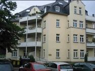 Große und vermietete 3-Zi. mit sonnigem Balkon, Lam., Wanne, SP und Aufzug und in ruhiger Lage! - Chemnitz