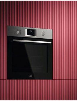 AEG Pyrolyse Backofen 5000 OU5PB40ZSM, Pyrolyse-Selbstreinigung, Extra großer Garraum 72L, Pyrolyse, 45 Programme, Schnellaufheizung