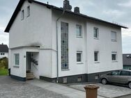 Waldbrunn-Lahr: Mehrfamilienhaus (drei Wohneinheiten) mit Garage und Stellplatz - Waldbrunn (Westerwald)