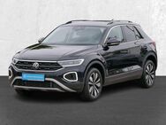 VW T-Roc, 1.5 TSI Move Dig, Jahr 2023 - Lehrte