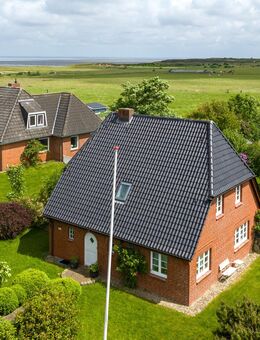 Baugrundstück mit tollem Blick auf das Morsumer Kliff mit Altsubstanz - Sylt