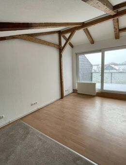 Schöne DG Wohnung mit Loggia - Lübeck