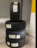 4x Pirelli P Zero 235/40 R19 96Y XL 2 neu, 2 fast neu in 5707