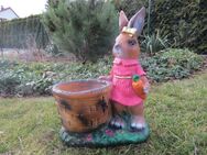 Dekofigur Hase mit großen Eierkorb Gartendeko Figur - Hergisdorf