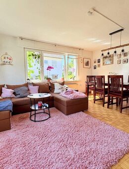 Freistehendes Haus mit 3 Wohnungen und großem Garten - Schönaich