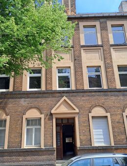 Mehrfamilienhaus mit großzügigem Grundstück - Bitterfeld-Wolfen