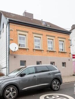 ECKSTEIN - freistehendes Einfamilienhaus mit Garten & Garage in Heiligenwald! - Schiffweiler