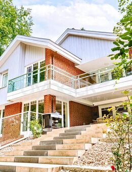 Luxus trifft Natur: Einzigartige Villa mit Ilmenauzugang. - Deutsch Evern