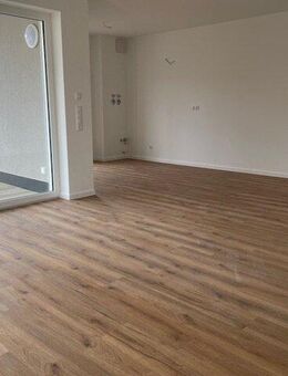 Erstbezug - 2 Raum-Wohnung mit Loggia, Badewanne+Dusche - Jena