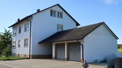 *Ein Zuhause für vier Familien* - Preis auf Verhandlungsbasis -