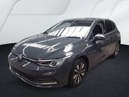 VW Golf, 2.0 TDI VIII Move Dig, Jahr 2023 - Langenhagen