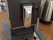 Tchibo Kaffeevollautomat Esperto Latte mit Milchaufschäumfunktion zu verkaufen - Bonn