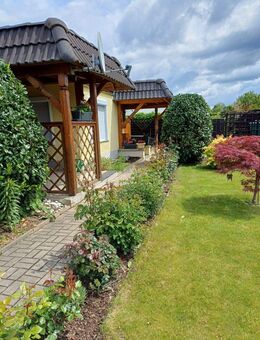 Wunderschöner Bungalow auf Eigentumsgrundstück in idyllischer Lage am Birkwitzer Badesee - Pirna