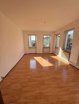 3 Zimmer Wohnung 85qm im 1 Stock + kleinem Balkon - Pforzheim