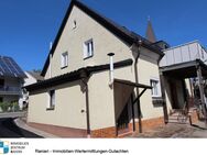 Kernsaniertes Wohnhaus mit Nebengebäude und enormem Ausbaupotenzial - Deining