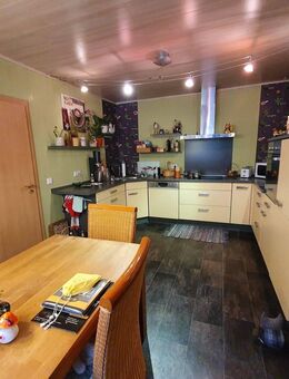 Provisionsfrei bei v.g. Kaufpreis | 5 Zimmer, Küche, Bad, Speisekammer | Garage | Zufahrt | sep. Büro | Großengottern - Großengottern