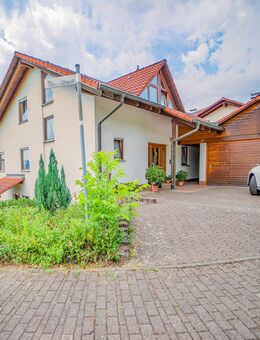 Familienidylle mit Einliegerwohnung - Wohnkomfort in ruhiger Hanglage - Küssaberg