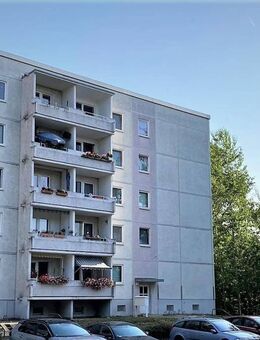 3 Raumwohnung im Erdgeschoß mit Balkon - Bernsdorf (Regierungsbezirk Dresden)