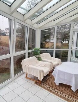 Gepflegte 2-Zimmer-Wohnung mit Wintergarten und Balkon mit Blick ins Eyachtal - Haigerloch