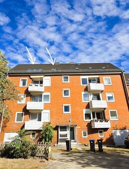 3-Zimmer-Dachgeschosswohnung mit Einbauküche in zentraler Lage – Vor Stephanitor in Bremen - Bremen