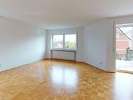 Großzügige 4 Zimmer Balkon Wohnung -- sehr gepflegt ** EBK** 1OG - Weiden (Oberpfalz) Zentrum