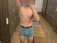 Suche junge Männer / Twinks für Spaß in den Ferien - Freiburg (Breisgau)