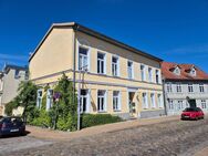 Großzügige 2-Zimmer-Wohnung mit Balkon in zentraler Lage von Schwerin zu vermieten !! - Schwerin