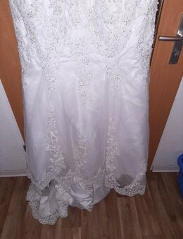 Weißes Hochzeitskleid PePerlenPerlenstGR.50 ,,TAUBENWEIß,,ungetragen - Döbeln