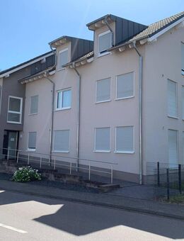 ****Großzügige Dachgeschosswohnung mit 2 Loggien und Aufzug***** - Konz