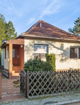 ANBAUEN - AUFSTOCKEN - AUSBAUEN Bungalow in familiärer Tegeler Siedlung - Berlin