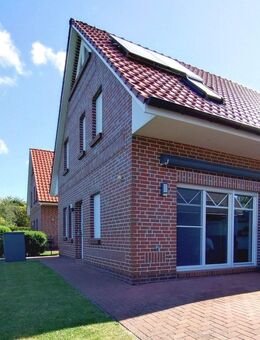 Moderne Doppelhaushälfte mit KfW 70 Standard - Norden