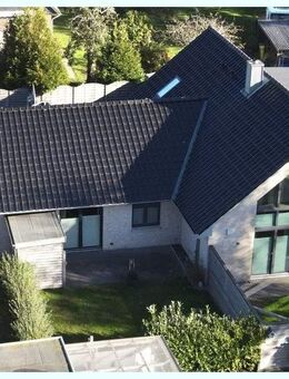 TOPZUSTAND & TOPENERGETIK: Wohnhaus Bj. 2017 mit 2 sep. barrierefreien Wohnungen in ruhiger Dorflage - Almdorf