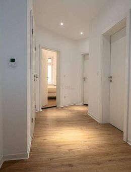 Provisionsfrei**Zu Fuß in die City! 5-Zi.-Wohnung als Kapitalanlage im gefragten Stgt.- Westen** - Stuttgart