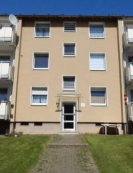 frisch sanierte, ideal geschnittene 3-Zimmer-Wohnung mit Balkon - Bochum