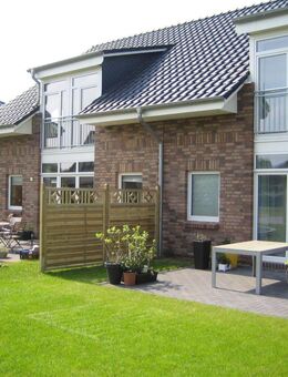 Modernes Architektenhaus mit 6-Meter-Glasfassade in ruhigem Wohngebiet in Heide, Kreis Dithmarschen - Heide