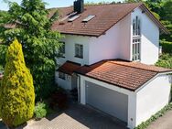 Gepflegtes Reiheneckhaus mit Garten, Ausbaupotenzial und großer Doppelgarage - Burghausen