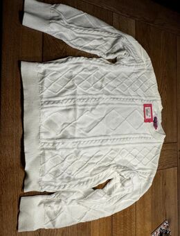 Weißer Strickpullover – zeitlos & superweich - Berlin Neukölln