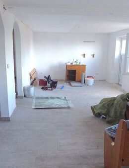 Renovierungsbedürftiges Ferienhaus mit Garten und Garage - Eschenburg