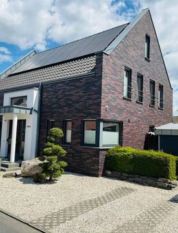 Modernes Wohnen mit Wintergarten und Photovoltaik - Everswinkel